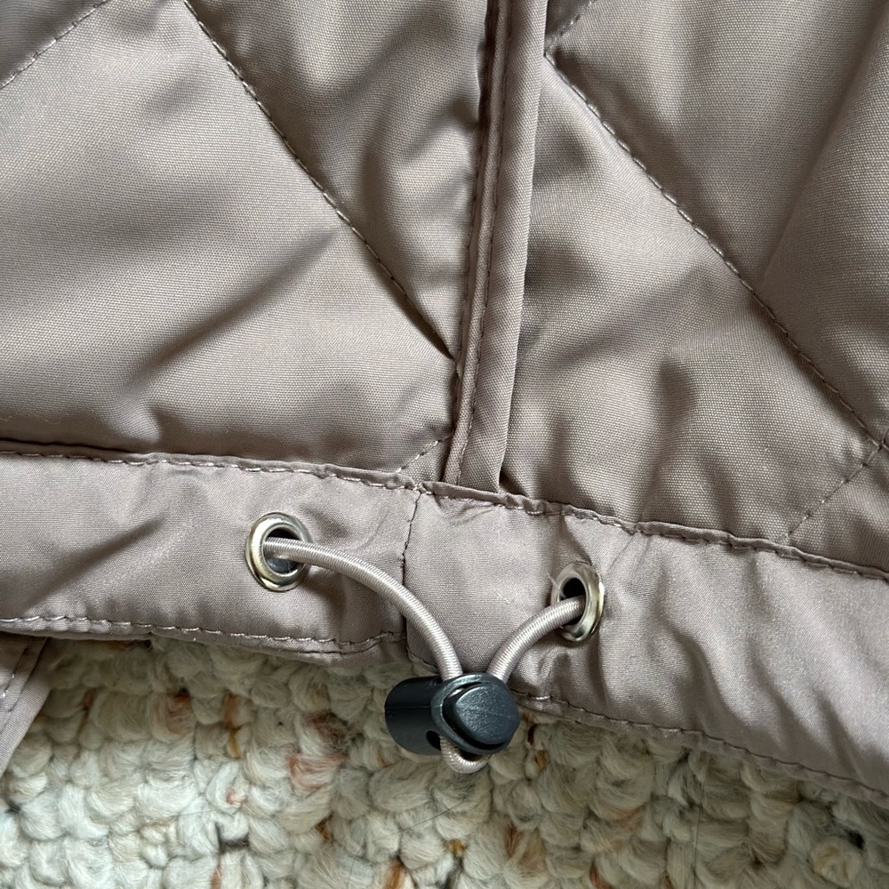 Free Country Diamond Quilted Packable Puffer Taupe Gray Size M NWT - Picture 10 of 13